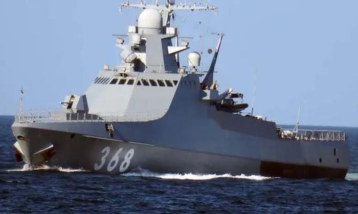 Tàu chiến Nga bắn cảnh cáo tàu chở hàng đến Ukraine qua hành lang Biển Đen