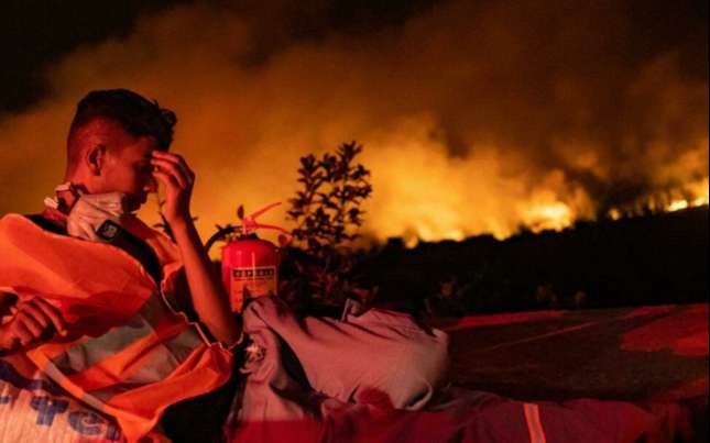 Máy bay lao vào sườn đồi khi chữa cháy rừng ở Hy Lạp
