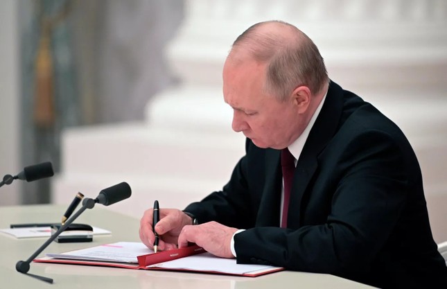 Tổng thống Nga Putin ký ban hành luật liên quan đến bốn vùng mới sáp nhập