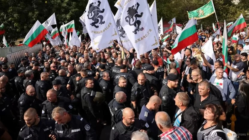 Dân Bulgaria biểu tình phản đối việc thân phương Tây, đòi chính phủ từ chức