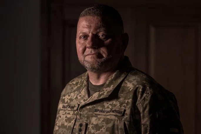 Trợ lý Tổng Tư lệnh quân đội Ukraine tử vong khi mở quà sinh nhật