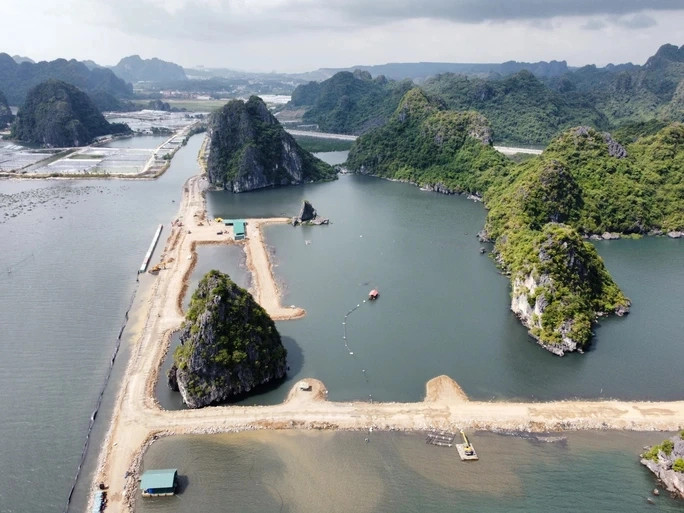 Phó Thủ tướng yêu cầu kiểm tra phản ánh dự án quây núi đá vịnh Hạ Long làm 