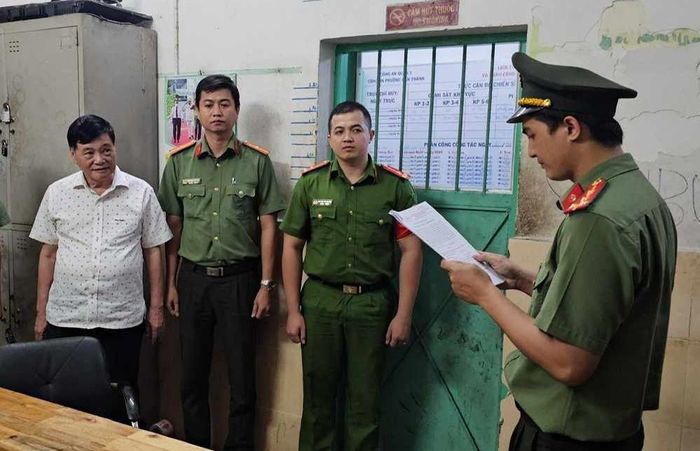 Ông Nguyễn Công Khế sẽ bị loại khỏi Hội đồng Trường ĐH Luật TP.HCM