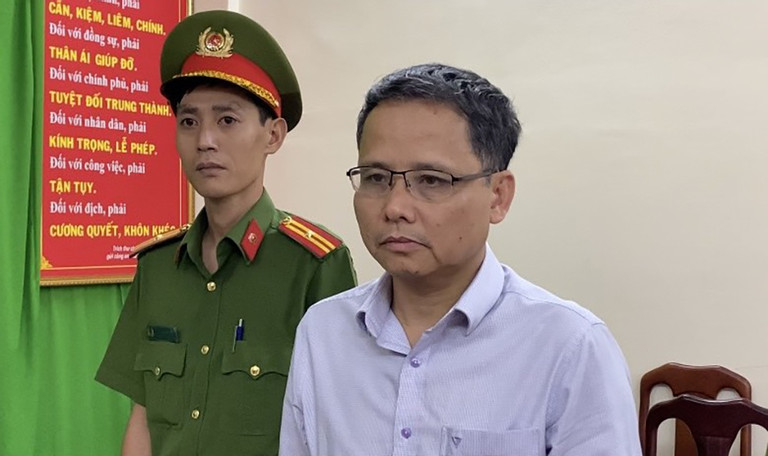 Khởi tố, bắt tạm giam Phó Cục trưởng Đăng kiểm Việt Nam