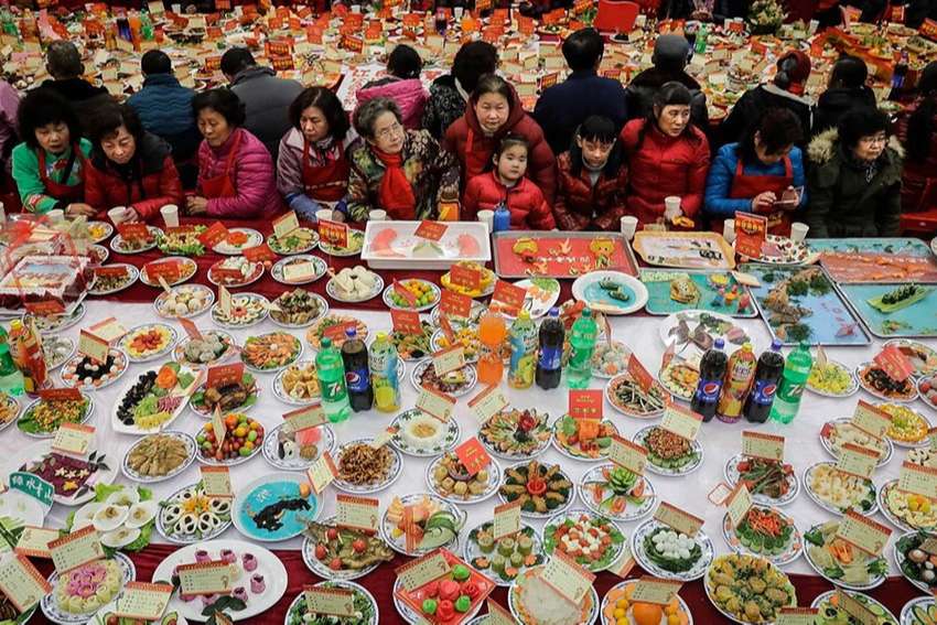 Trung Quốc mạnh tay xử lý việc lãng phí thức ăn