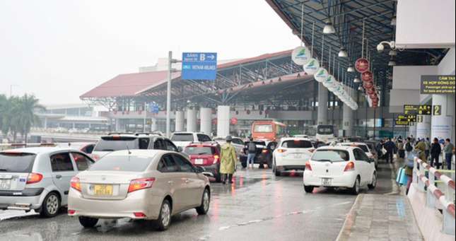 Bộ Giao thông: Phải thu phí tự động ô tô vào sân bay
