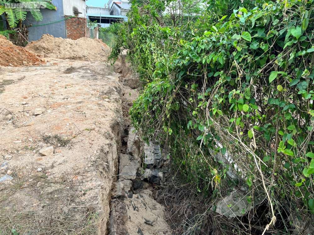 Sập tường khiến 4 người thương vong ở Phú Yên