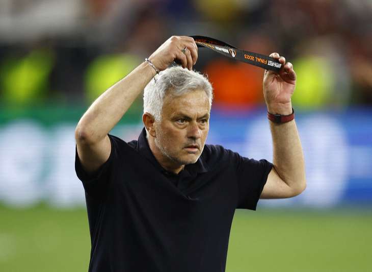 HLV Mourinho: 'Chúng tôi đã thất bại oan ức'